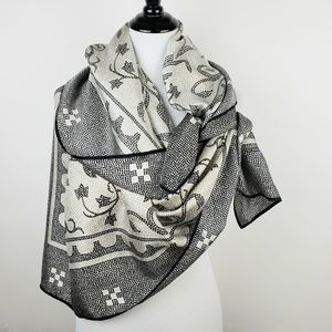 Metropolitan Museum of Art silk scarf grey 44"